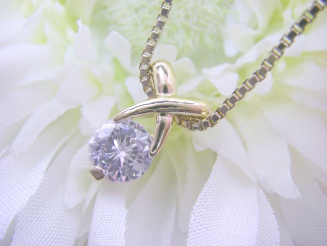 �L���[�r�b�N�W���R�j�A�̃y���_���g