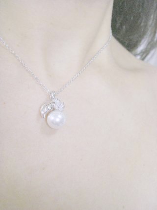 �p�[���̃y���_���g