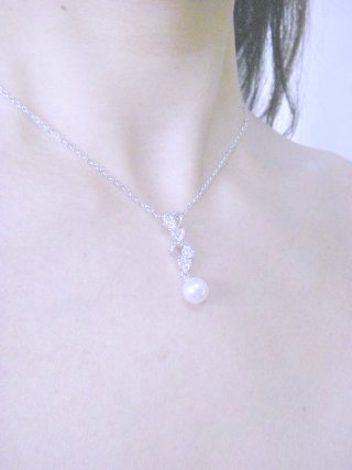 パールとキュービックジルコニアのペンダント
