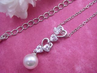 パールとキュービックジルコニアのペンダント