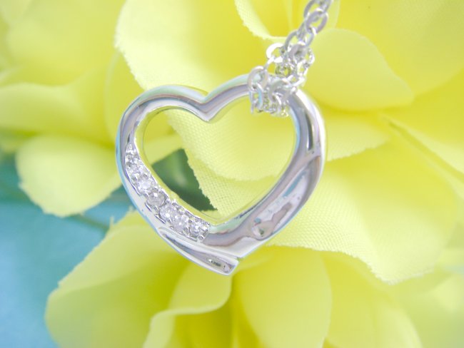 �I�[�v���n�[�g�@CZ�@�L���[�r�b�N�W���R�j�A�@�y���_���g�@�A�N�Z�T���[�V���b�v�@���̏��_