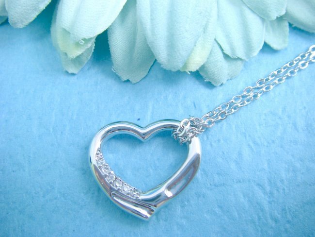 �I�[�v���n�[�g�@CZ�@�L���[�r�b�N�W���R�j�A�@�y���_���g�@�A�N�Z�T���[�V���b�v�@���̏��_