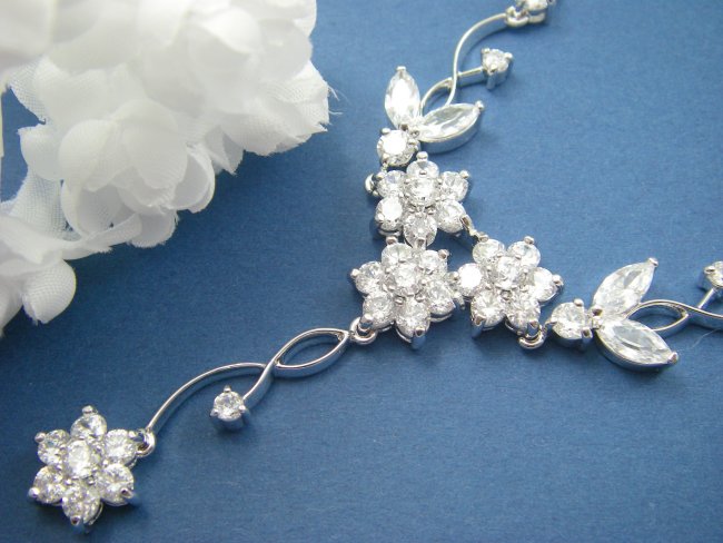 �t�����[���`�[�t�@�u���C�_���l�b�N���X�@�p�[�e�B�l�b�N���X�@CZ�A�N�Z�T���[