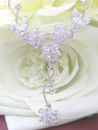 �t�����[���`�[�t�@�u���C�_���l�b�N���X�@�p�[�e�B�l�b�N���X�@CZ�A�N�Z�T���[