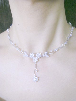 �t�����[���`�[�t�@�u���C�_���E�l�b�N���X�@�A�N�Z�T���[