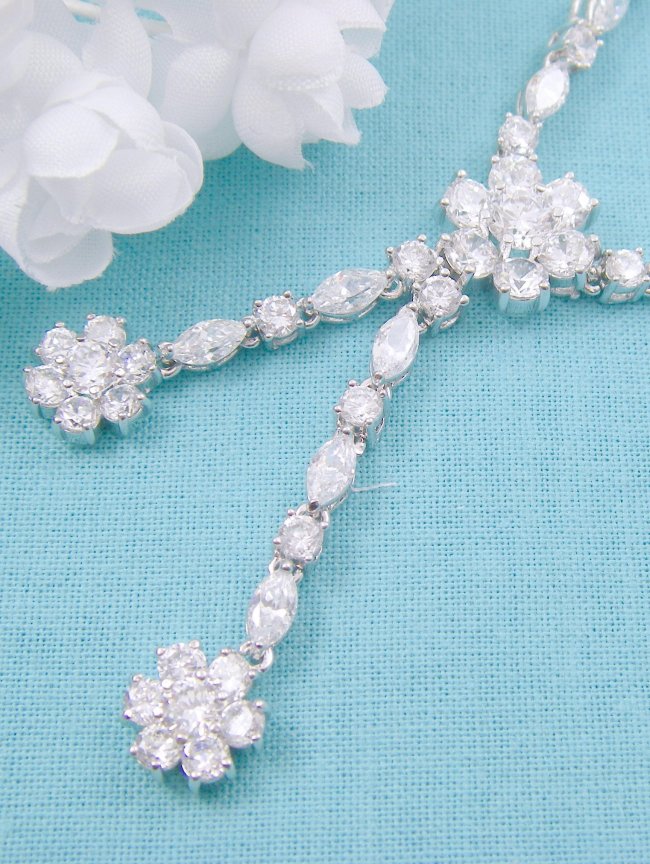 �u���C�_���@�A�N�Z�T���[�@CZ�@�L���[�r�b�N�W���R�j�A�@�l�b�N���X