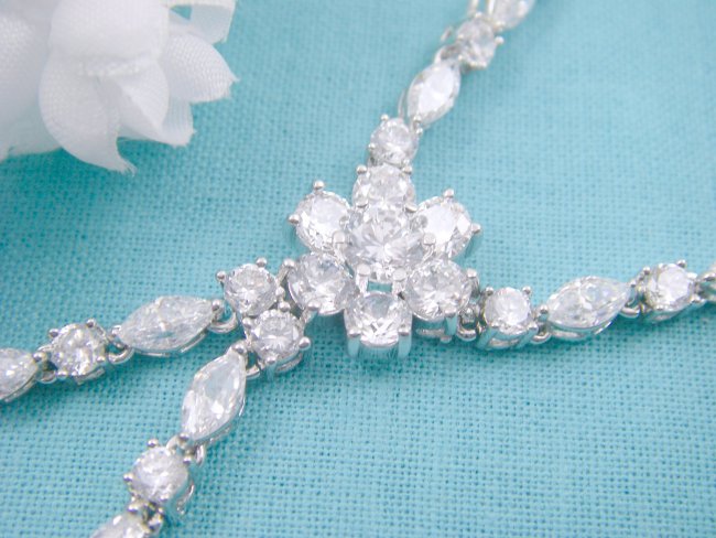 �u���C�_���@�A�N�Z�T���[�@CZ�@�L���[�r�b�N�W���R�j�A�@�l�b�N���X