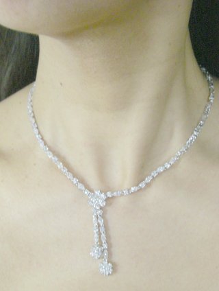 �S�[�W���X�@�l�b�N���X�@�u���C�_���E�p�[�e�B�l�b�N���X