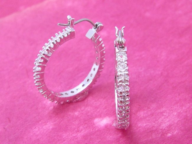 �L���[�r�b�N�W���R�j�A�̃s�A�X