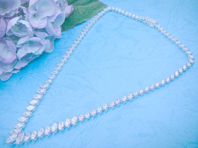 �L���[�r�b�N�W���R�j�A�@�l�b�N���X