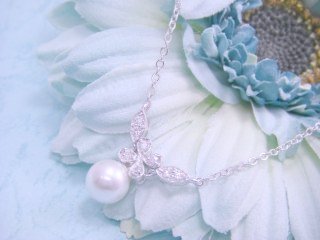 �p�[���ƃL���[�r�b�N�W���R�j�A�@�A�N�Z�T���[�E�y���_���g