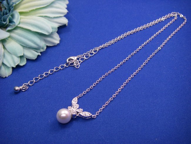 �p�[���ƃL���[�r�b�N�W���R�j�A�̃A�N�Z�T���[�E�y���_���g