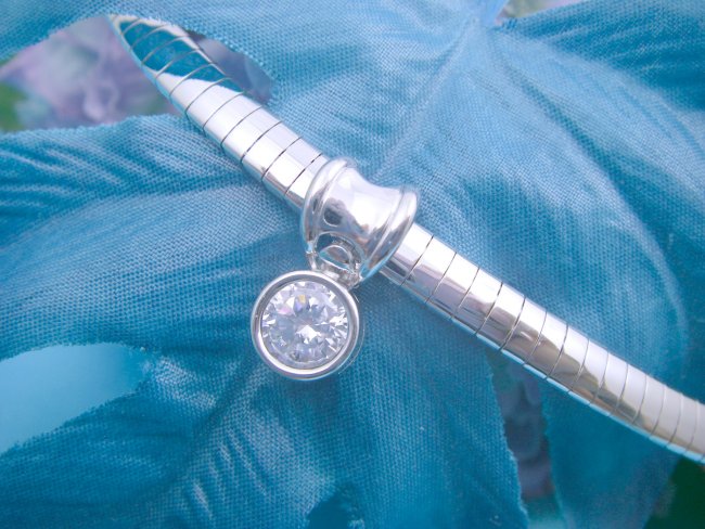 �I���K�E�l�b�N���X