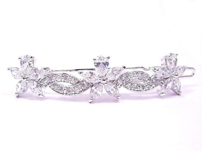 �L���[�r�b�N�W���R�j�A�̃w�A�E�A�N�Z�T���[