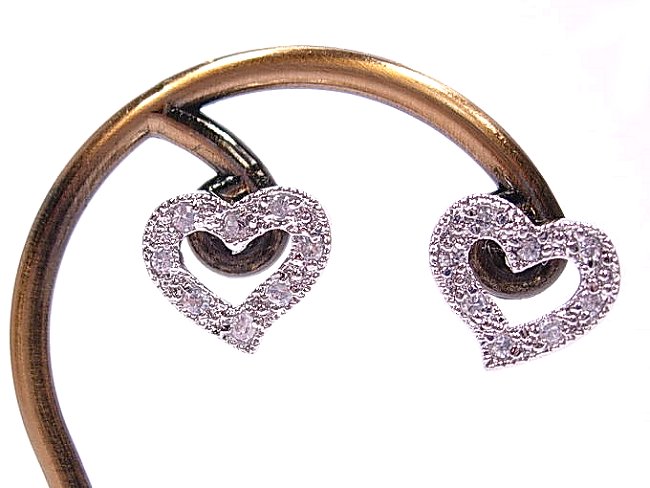 �I�[�v���n�[�g�@�s�A�X�E�A�N�Z�T���[