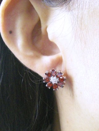 �_���A�@�K�[�l�b�g�E�C�������O