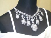 �S�[�W���X�ȃl�b�N���X�E�R�X�`���[���E�W���G���[