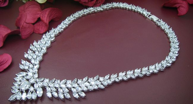 �L���[�r�b�N�W���R�j�A�@�l�b�N���X�@�u���C�_���@�S�[�W���X