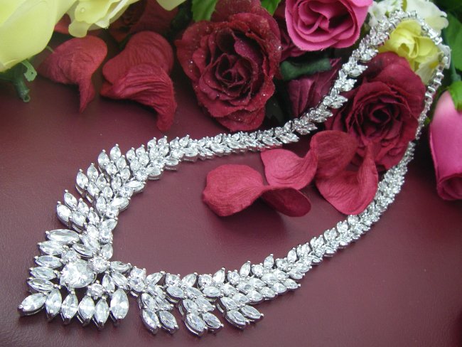 �L���[�r�b�N�W���R�j�A�@�l�b�N���X�@�u���C�_���@�S�[�W���X