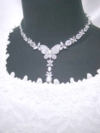 バタフライ ネックレス