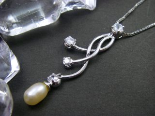 �W���p�[���ƃL���[�r�b�N�W���R�j�A�̃y���_���g