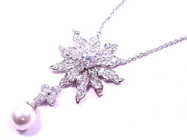 ���z�E�ԁE���@�L���[�r�b�N�W���R�j�A�E�A�N�Z�T���[�@�y���_���g�E�l�b�N���X