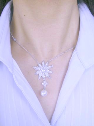 ���z�E�ԁE���@�L���[�r�b�N�W���R�j�A�E�A�N�Z�T���[�@�y���_���g�E�l�b�N���X