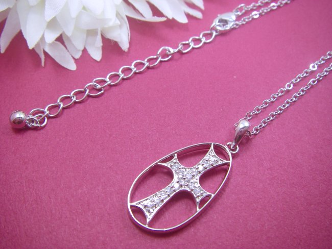 �N���X�@�\���ˁ@�y���_���g�@�L���[�r�b�N�W���R�j�A�E�A�N�Z�T���[