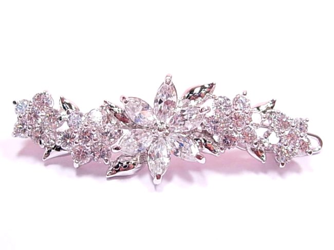 �L���[�r�b�N�W���R�j�A�̃w�A�E�A�N�Z�T���[