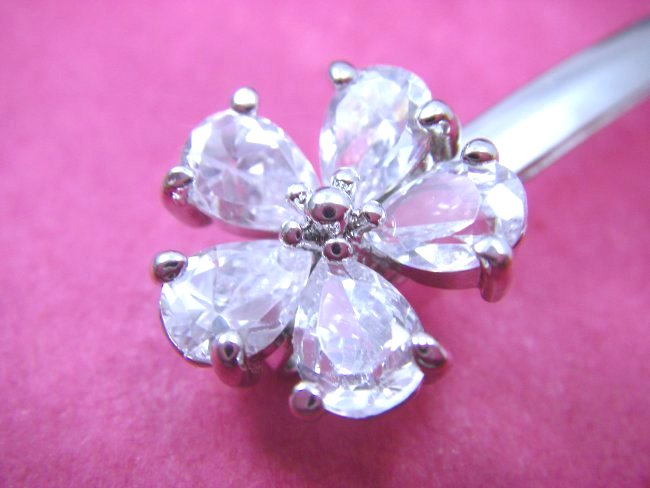 �L���[�r�b�N�W���R�j�A�̃w�A�E�A�N�Z�T���[