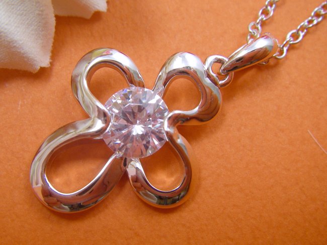 �N���X�y���_���g