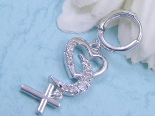 �h�C�c���@�L���[�r�b�N�W���R�j�A�̃n�[�g�A���A�N���X�̃s�A�X