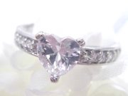 CZ�@�L���[�r�b�N�W���R�j�A�i�����O�j