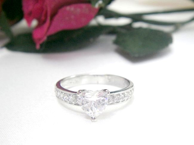 キュービックジルコニア リング ハート