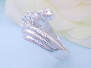 キュービックジルコニアのリング