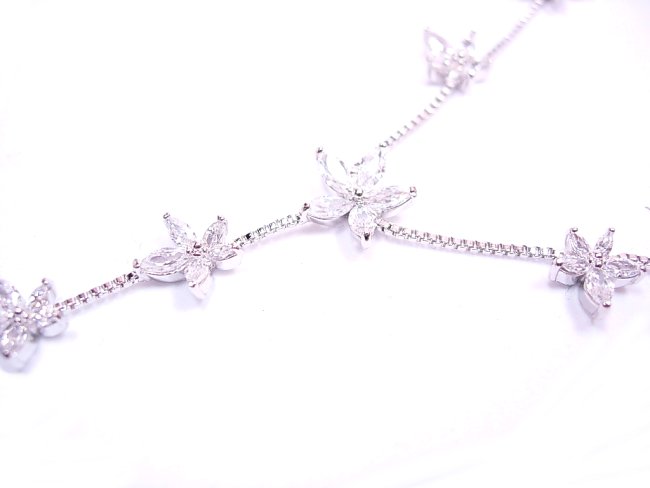 ���ԃ��`�[�t�@�l�b�N���X