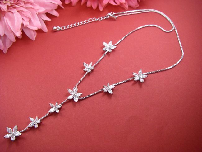 ���ԃ��`�[�t�@�l�b�N���X