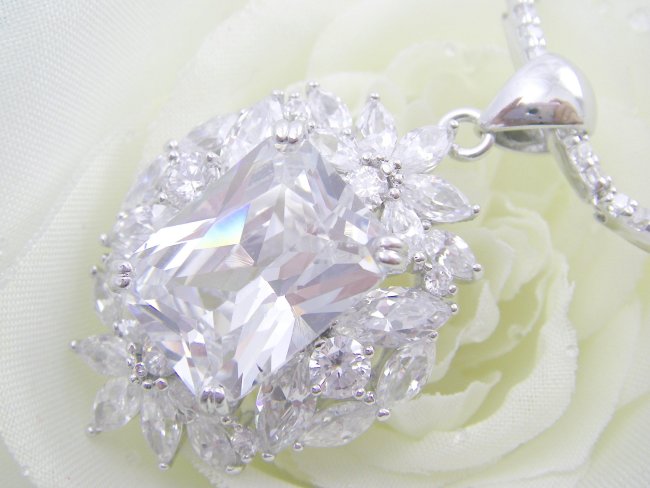 �S�[�W���X�@�l�b�N���X