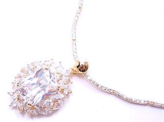 �L���[�r�b�N�W���R�j�A�@�A�N�Z�T���[�@�l�b�N���X