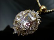 CZ�@�L���[�r�b�N�W���R�j�A�@�l�b�N���X