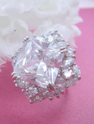 �L���[�r�b�N�W���R�j�A�@�����O