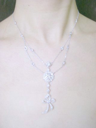 ���{�����`�[�t�@�L���[�r�b�N�W���R�j�A�̃l�b�N���X