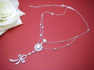 ���{�����`�[�t�@�L���[�r�b�N�W���R�j�A�̃l�b�N���X