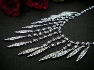 �L���[�r�b�N�W���R�j�A�̃l�b�N���X