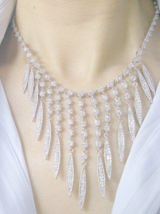 �����A�N�Z�T���[�@�L���[�r�b�N�W���R�j�A�@�l�b�N���X