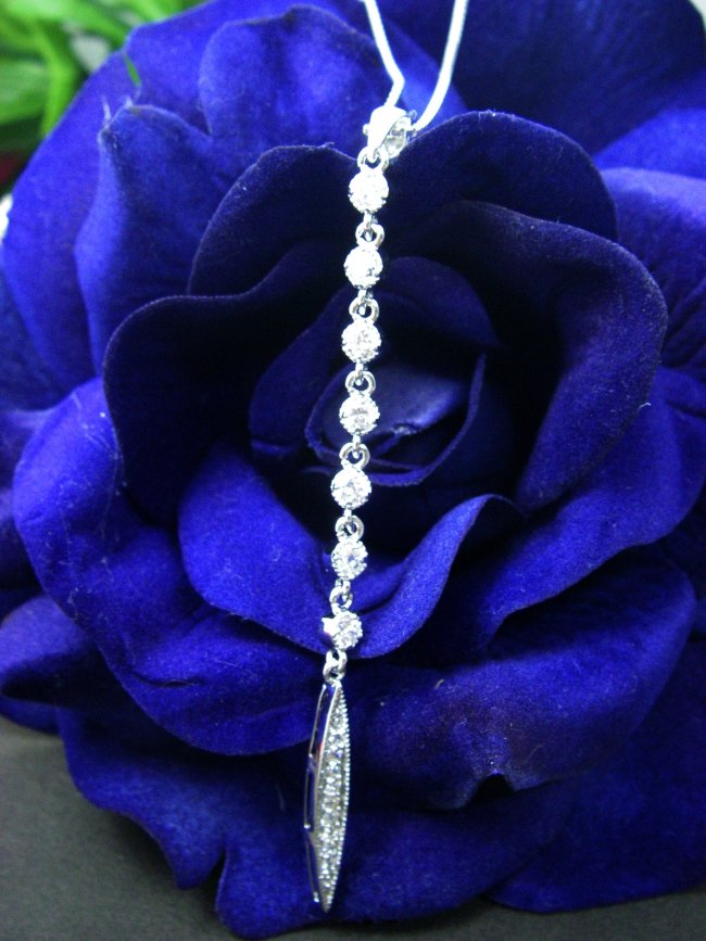 �L���[�r�b�N�W���R�j�A�̃y���_���g