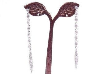 �L���[�r�b�N�W���R�j�A�@�s�A�X