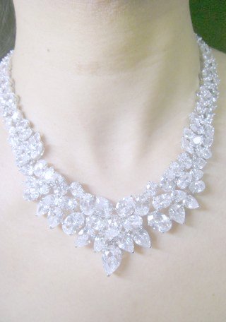 �R�X�`���[���W���G���[�@�l�b�N���X