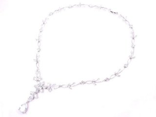 �L���[�r�b�N�W���R�j�A�̃l�b�N���X