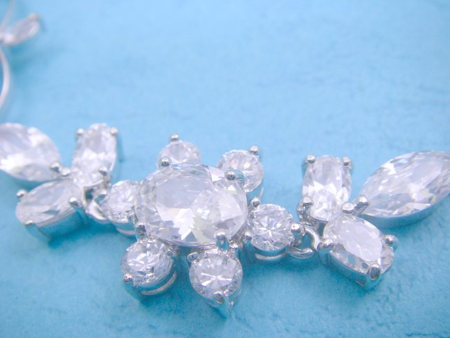 �u���X���b�g�@�t�����[���`�[�t